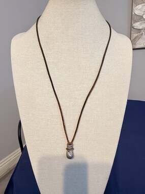 Vintage Brutalist Leather Pendant Necklace 28”
